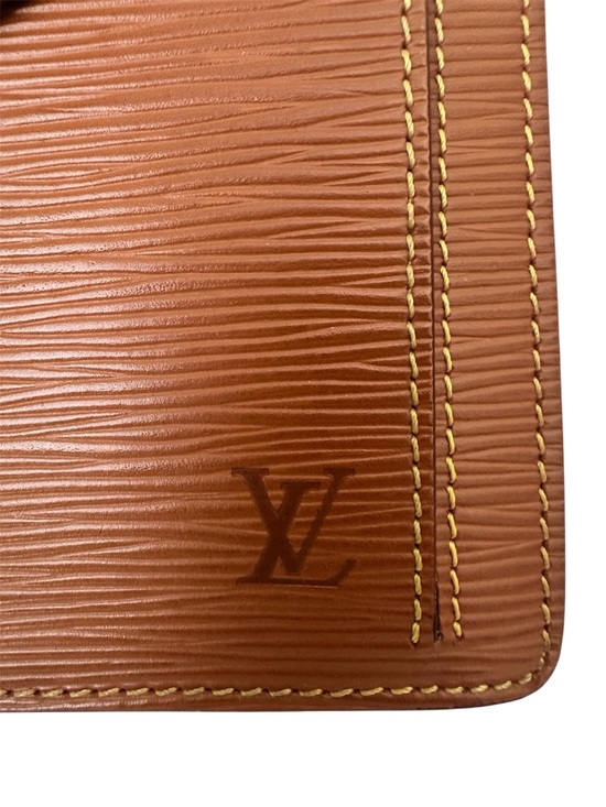 Louis Vuitton Epi Leather Clutch - Picture 4 of 9